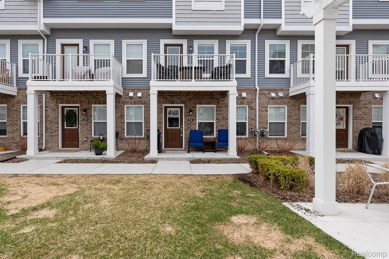203 Sean St photo 1