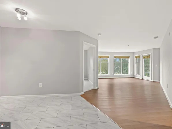 5565 Seminary Rd APT 206, Falls Church, VA 22041