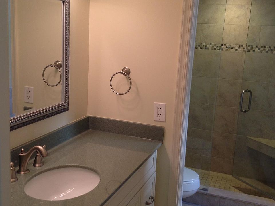 Master bath 3