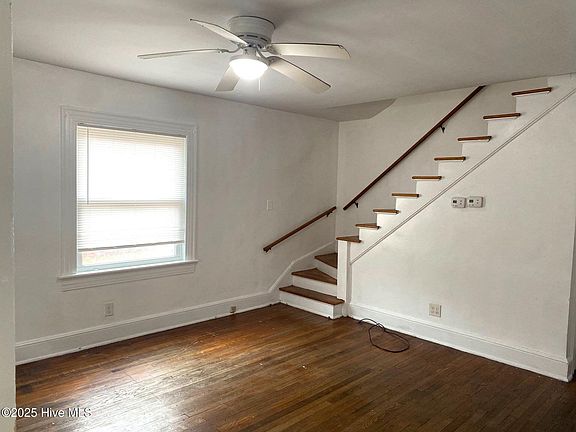4th image of 1502 E 4th St #1504