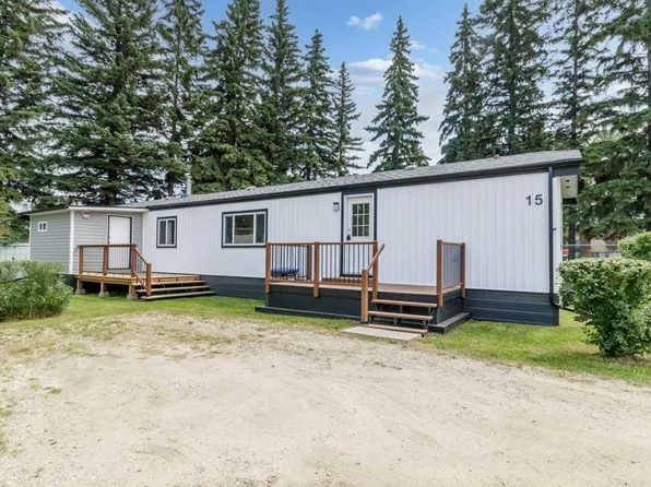 4516 48th Ave #15, Sylvan Lake, AB T4S 1L8