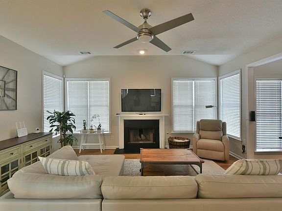 3rd image of 3501 Donamire Way NW