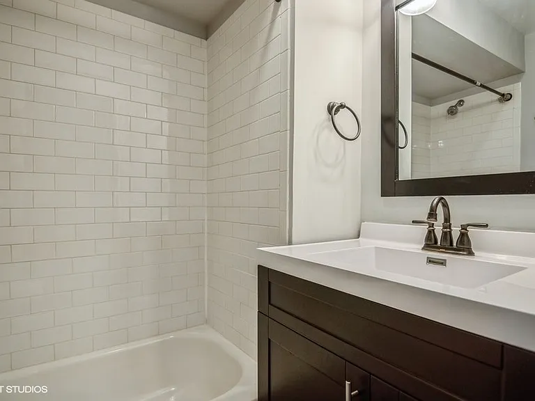 2537 N Wayne Ave #1R — Photo 6