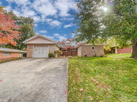 4th image of 3116 Carrier Ave