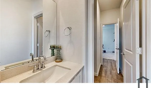 1210 Smoketree Ln — Photo 24
