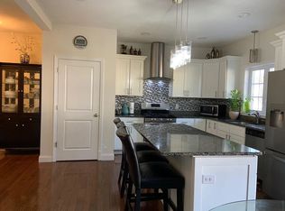 16 Wesleyan St, Shrewsbury, MA 01545