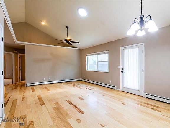 2nd image of 426 Greenway Ave