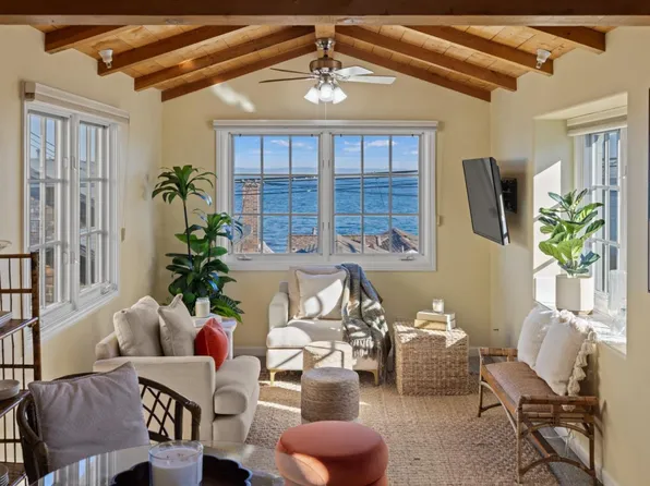 715 Mermaid Ave, Pacific Grove, CA 93950