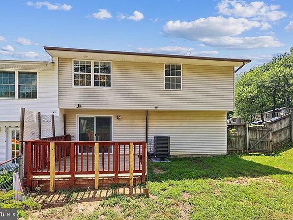 4th image of 2613 Vivaldi Ln