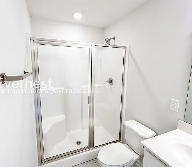 305 Raines Ct — Photo 9