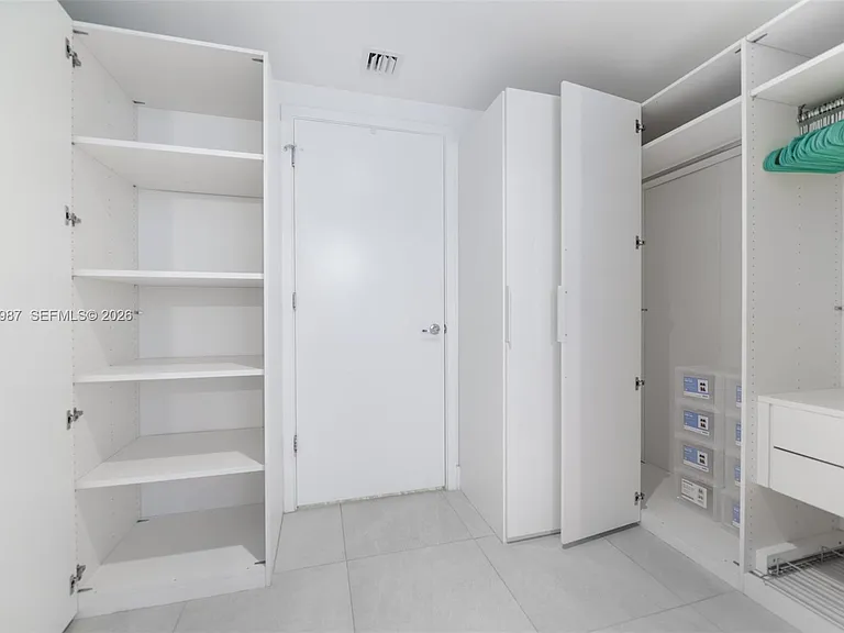 1010 Brickell Ave #2906 — Photo 9