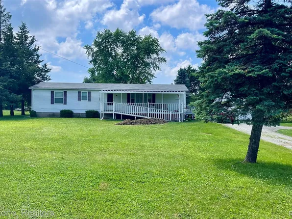 5022 S Belsay Rd, Grand Blanc, MI 48439