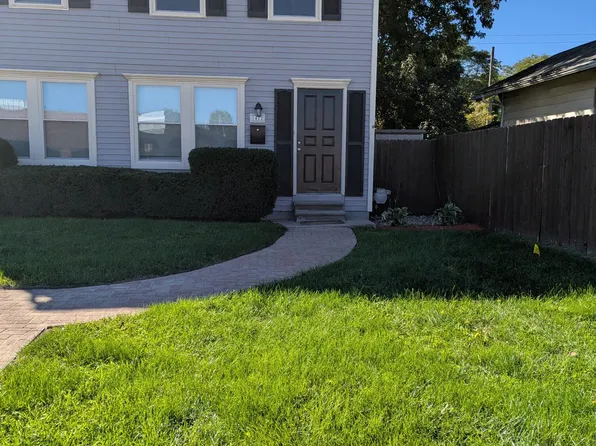 1472 Smith Ave, Birmingham, MI 48009