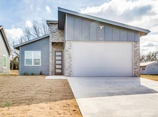 407 Scott Ln, Pilot Point, TX 76258