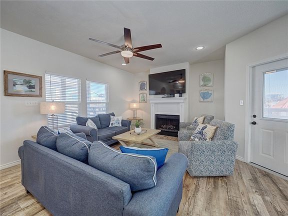 4th image of 177 La Concha Blvd