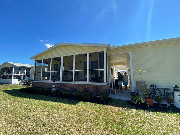 5th image of 19288 Potomac Cir