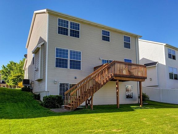 3rd image of 7767 Cottonwood Ln