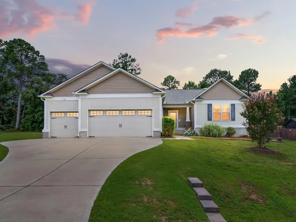 235 Highcroft Cir, Benson, NC 27504