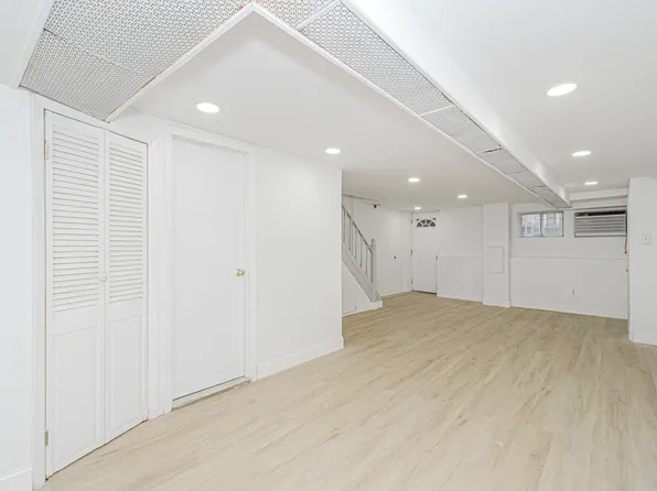 582 Bay Ridge Avenue image 19 of 41