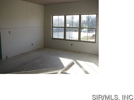 2nd image of 128 Meridian Oaks Dr