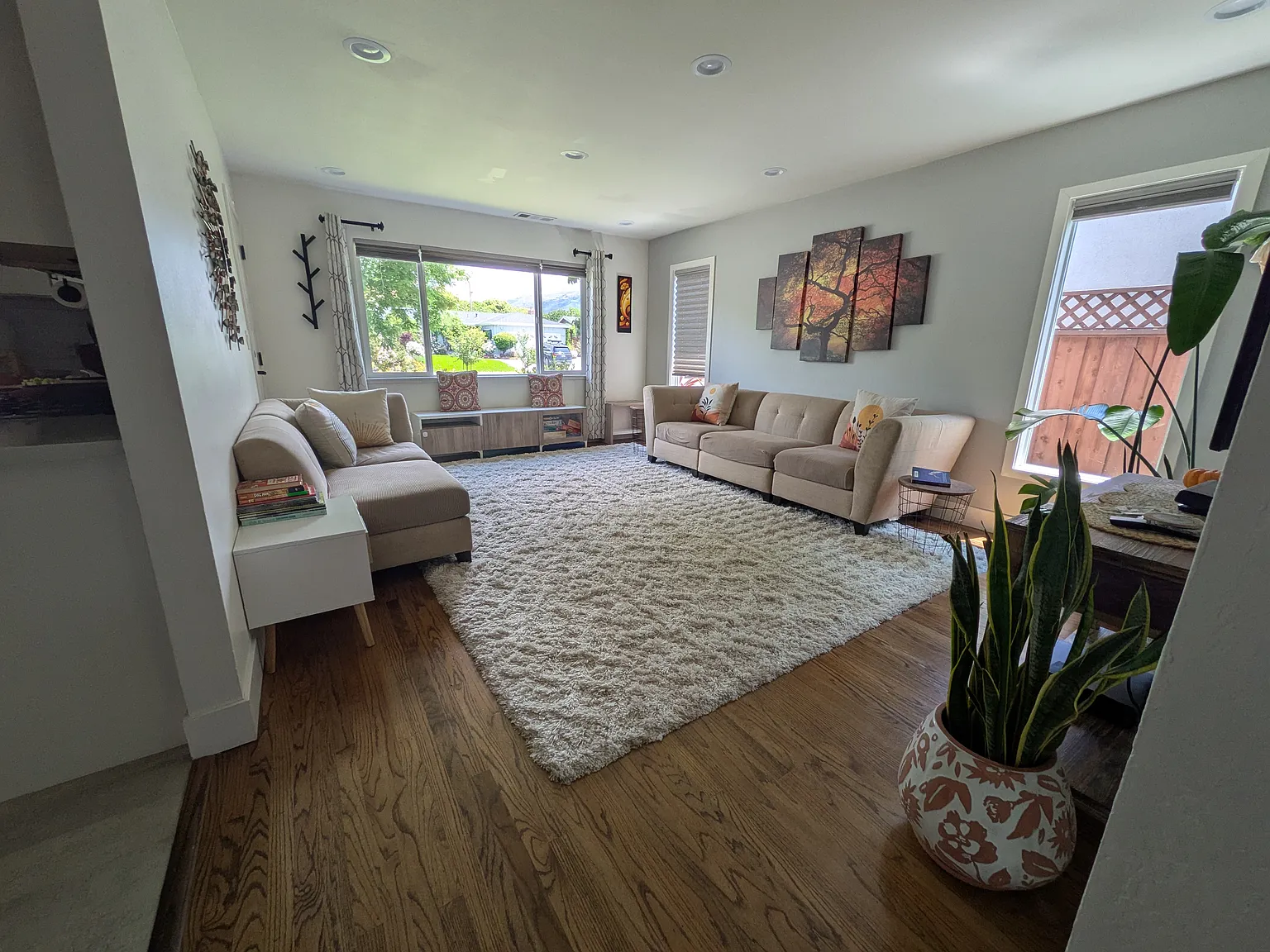3 bed, 2.5 bath, 1650 sqft, $4,800 — Photo 3