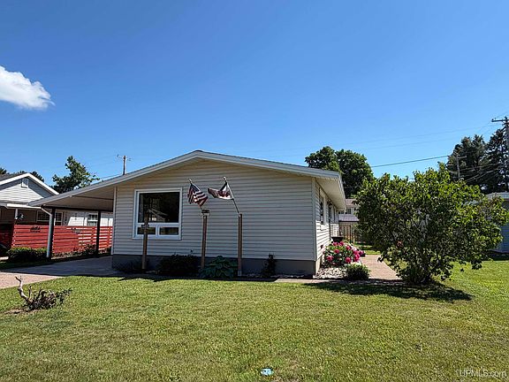 3rd image of 1750 Cindy St