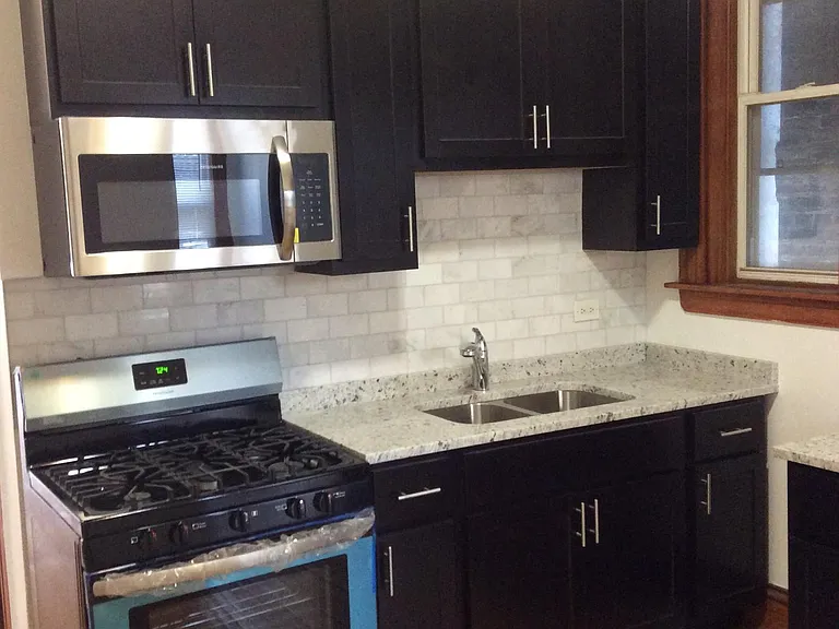 2628 W Augusta Blvd — Photo 10