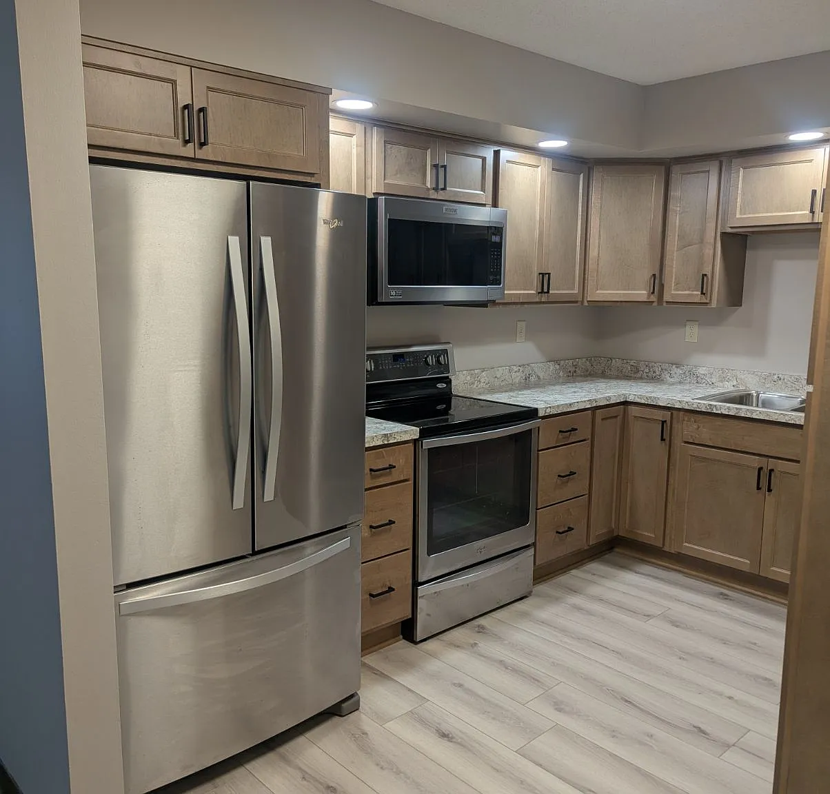 3 bed, 1100 sqft, $1,850 — Photo 3
