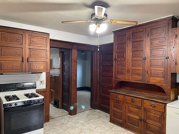4th image of 626-628 W 22nd St