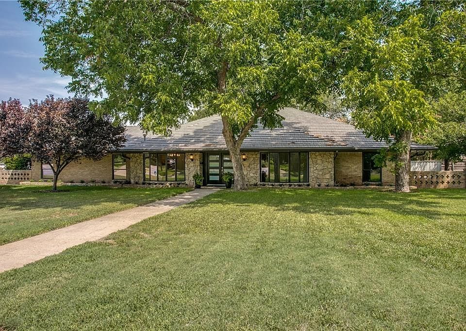 1st image of 4211 Shady Hill Dr