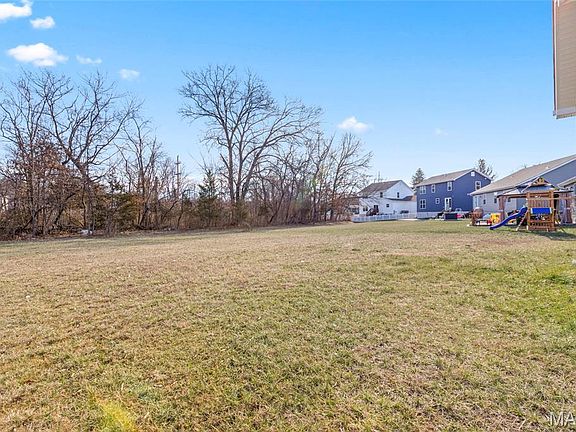 4th image of 5917 Creek Side Pl