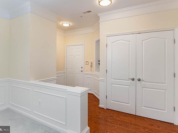 4th image of 411 Aggies Cir Unit 1