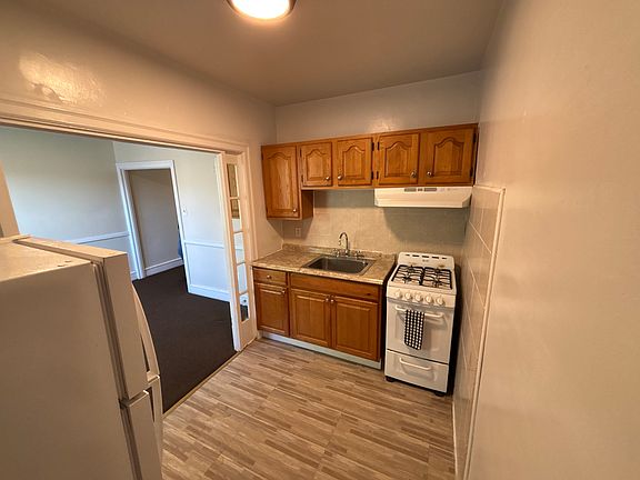 2nd image of 6 W Glenolden Ave #F