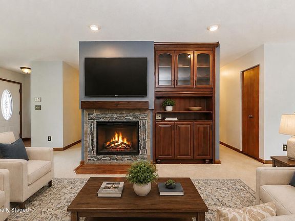 3rd image of 4209 W Nightingale Way