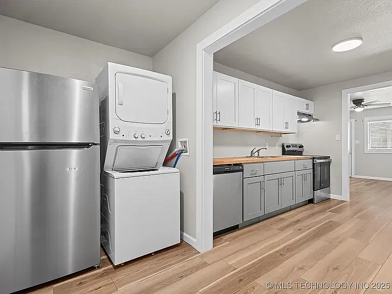 318 SE Avondale Ave — Photo 8