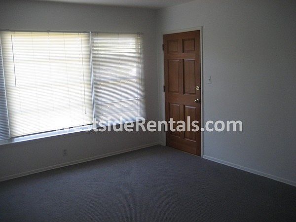 1st image of 4400 Overland Ave
