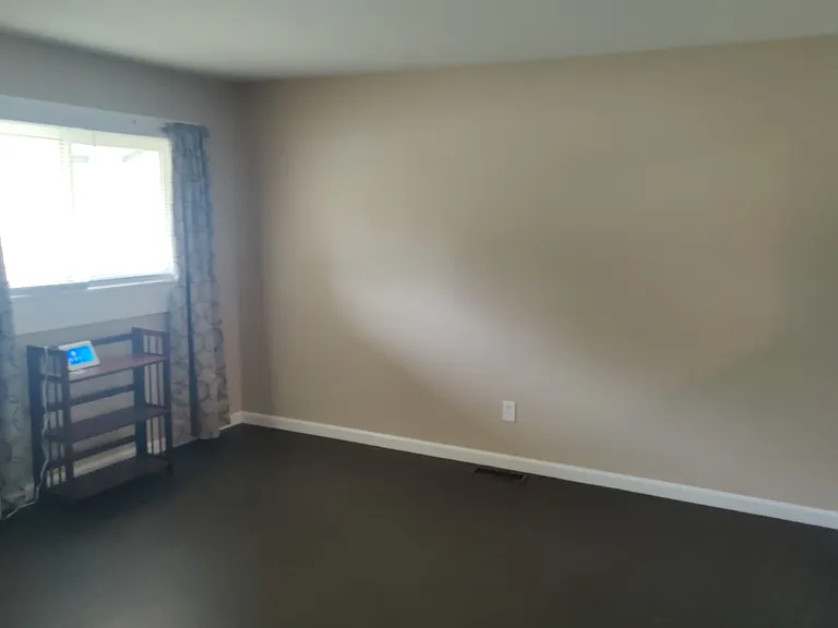649 Oswego Ave — Photo 8