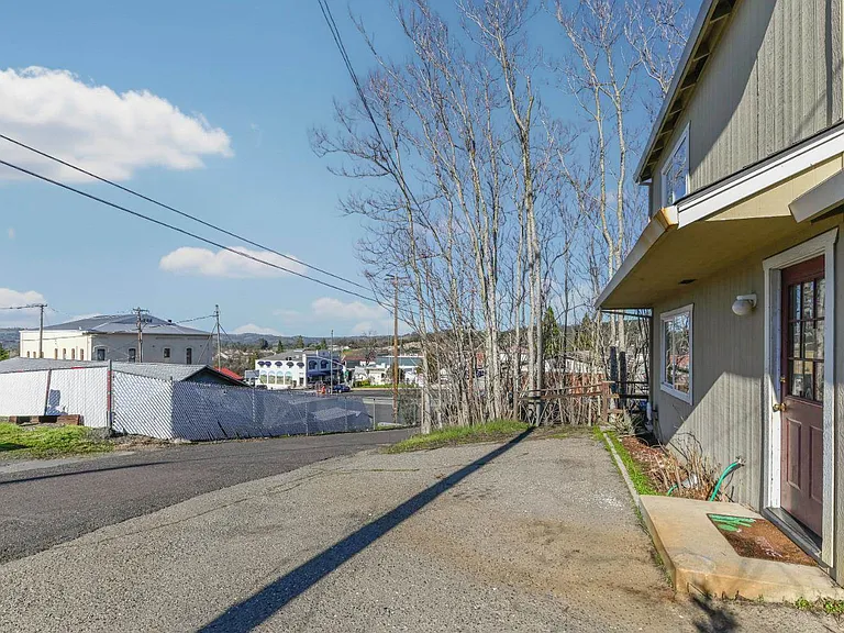 49 Gatewood Ave — Photo 34