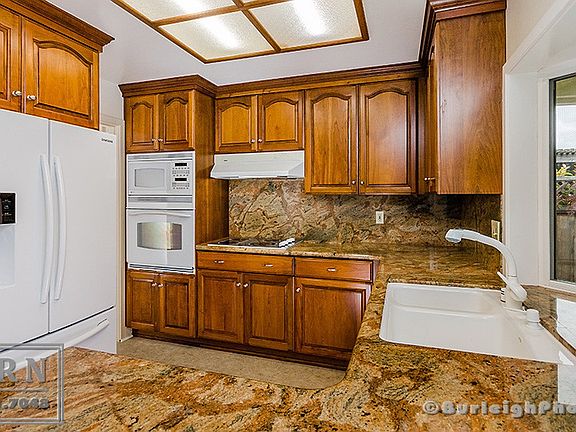 3rd image of 428 Compass Dr
