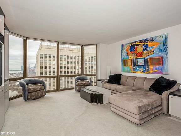 3rd image of 2650 N Lakeview Ave APT 4108