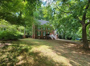 105 Leeward Ct, Cary, NC 27511