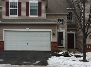 912 Village Pkwy, Circle Pines, MN 55014