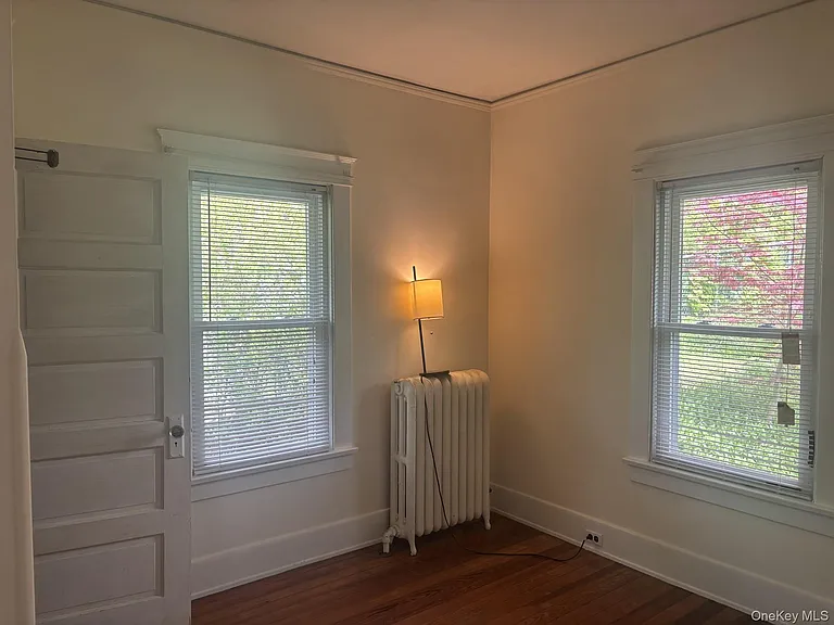 48 Ferris Pl — Photo 7