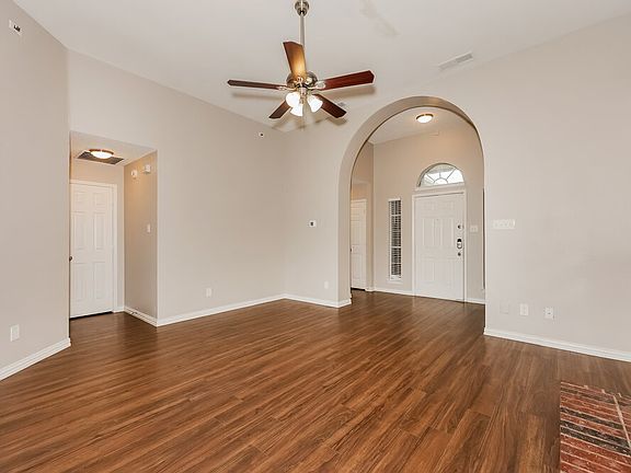3rd image of 2613 Clovermeadow Dr