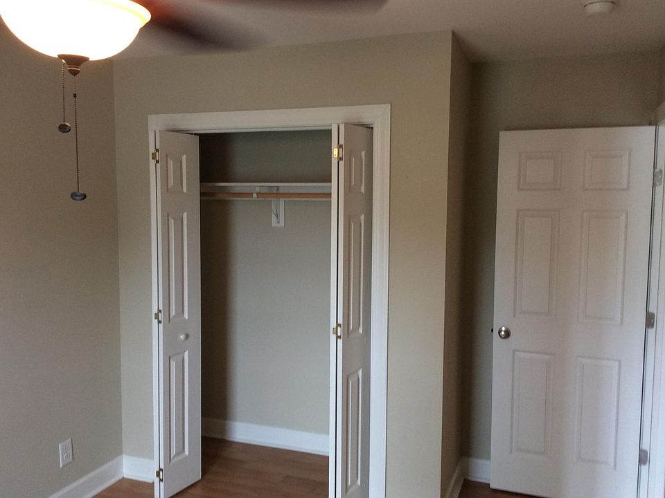 1st image of 220 John Ave #220