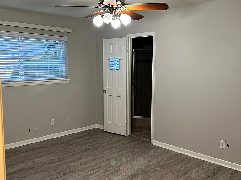 10233 Moorberry Ln — Photo 10