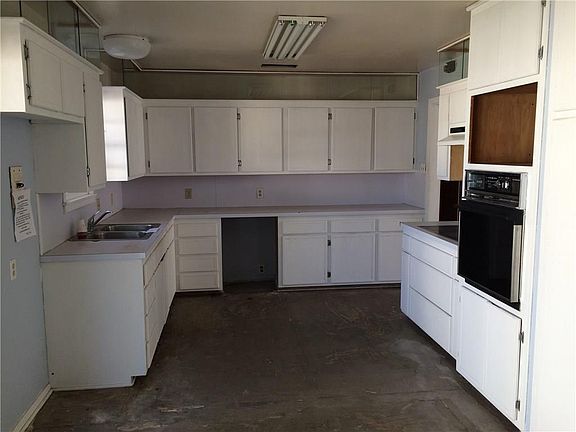 4th image of 2900 N Alleghaney Ave