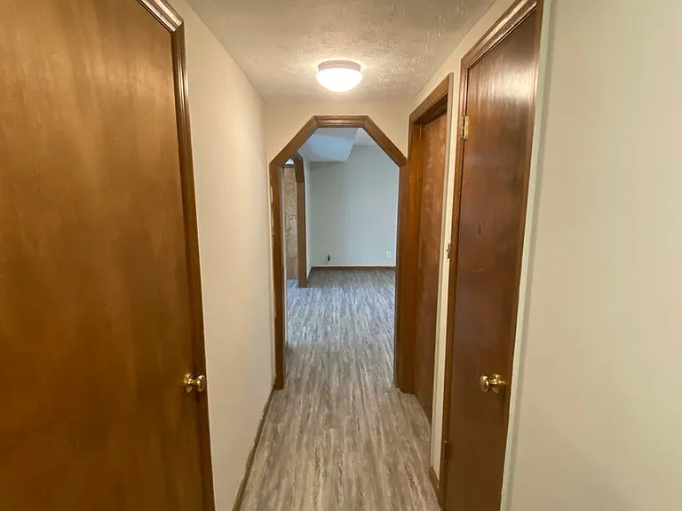 906 Flanders Ln NW — Photo 4
