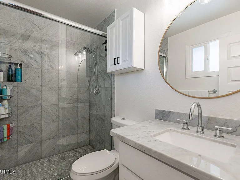 2033 E Harvard Dr — Photo 23