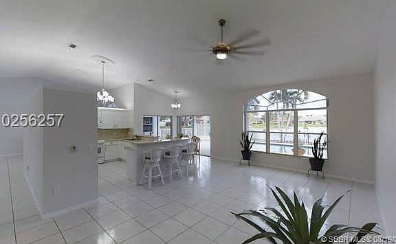 4th image of 421 NW 199th Ave